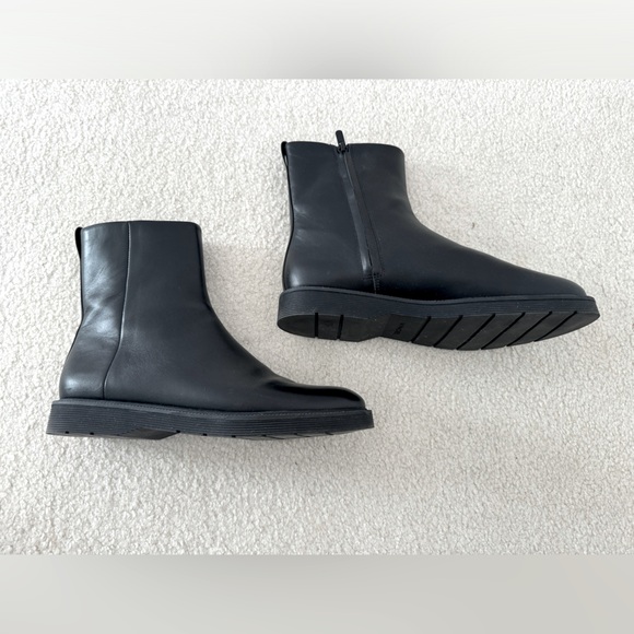 Vince Black Leather Boots - size 8.5 - Picture 2 of 13